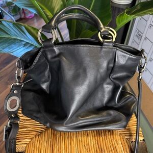 Chic Black Leather Shoulder Bag